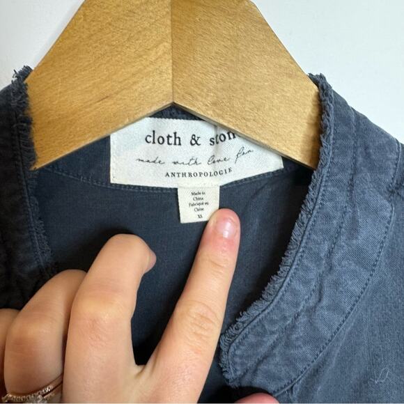 Anthropologie Cloth & Stone Navy Blue Frayed Edges Button Down Shirt Size XS - Picture 2 of 5